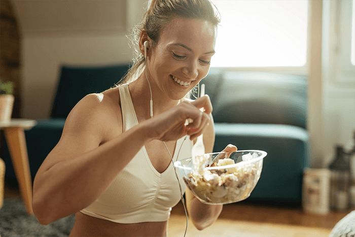 woman eating before and after a workout